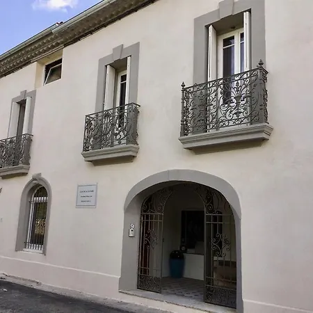 Clos De La Colombe 3*